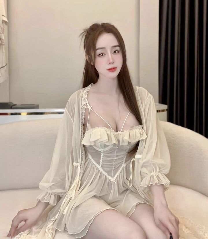 gai xinh mac vay ngu